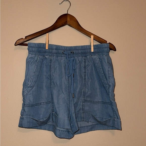 Universal Thread Pants - Universal Threads paper-bag tie front soft jean shorts size small